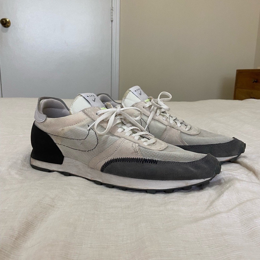 Nike Daybreak Type Light Orewood Black